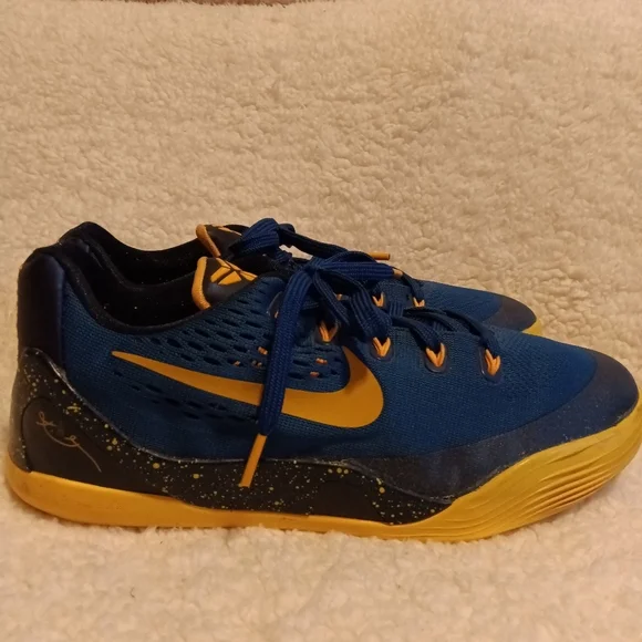 Kobe 9 EM 'Gym Blue' SKU: 646701 474 Colorway: Gym Blue/University Gold/… - Picture 3 of 12